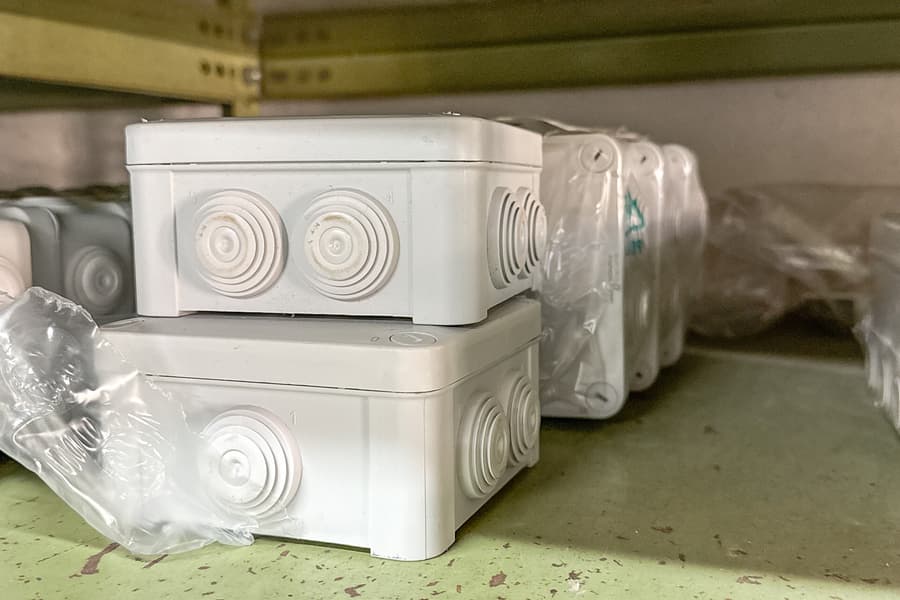 6 Abzweigdosen Schneider Electric E4810A
